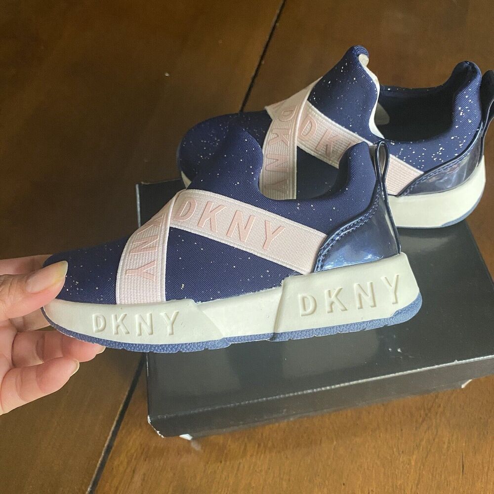 DKNY Baby Girls Casual & Fashion Sneakers Navy blush Shoes Size 7 Kids New - Picture 11 of 16